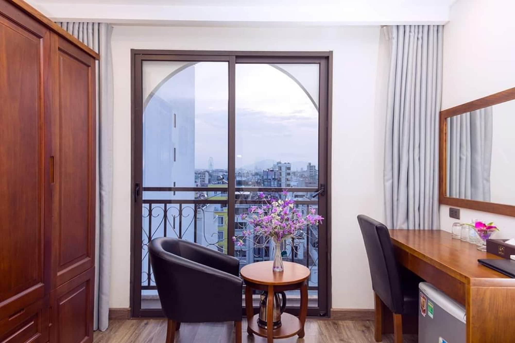 Royal Charm Hotel Da Nang Exteriör bild